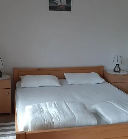 Dobra Family Aparthotel Vir