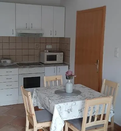 Dobra Family Aparthotel Vir